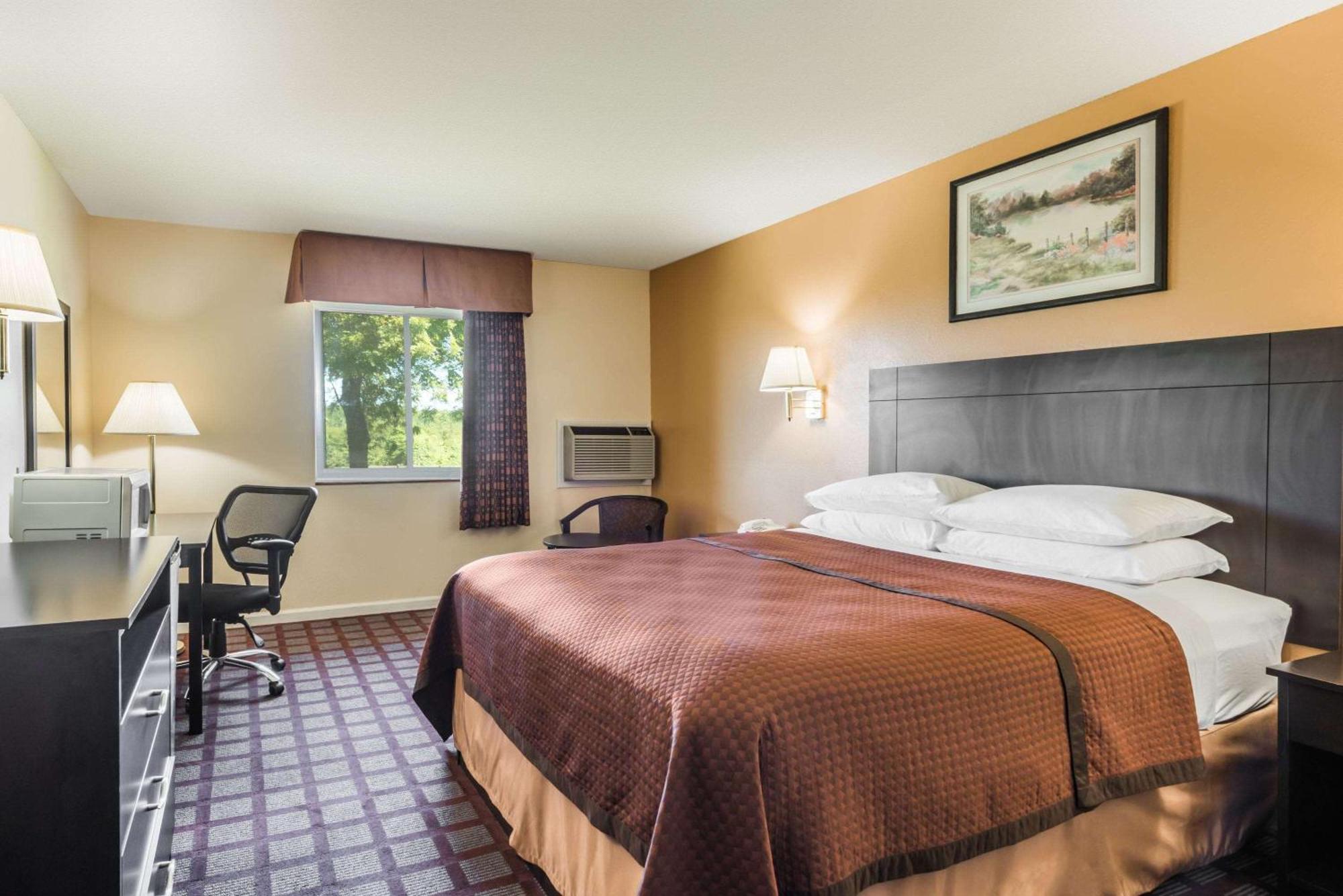 Super 8 By Wyndham Higginsville Exterior foto